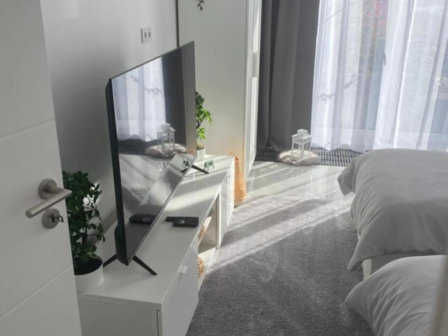 Messe Playmobil Hub: Self Check-In & Netflix Near Nürnberg Apartment Schwabach