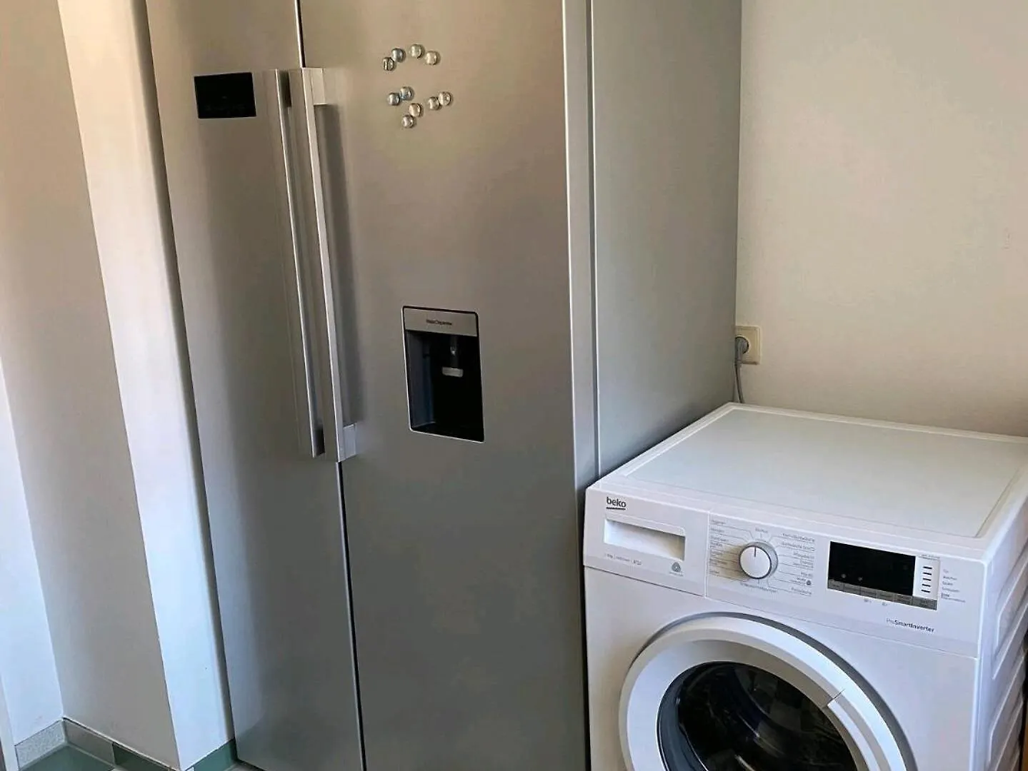 Messe Playmobil Hub: Self Check-In & Netflix Near Nürnberg Apartment Schwabach Germany