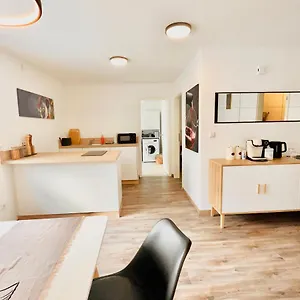  Apartment Golden